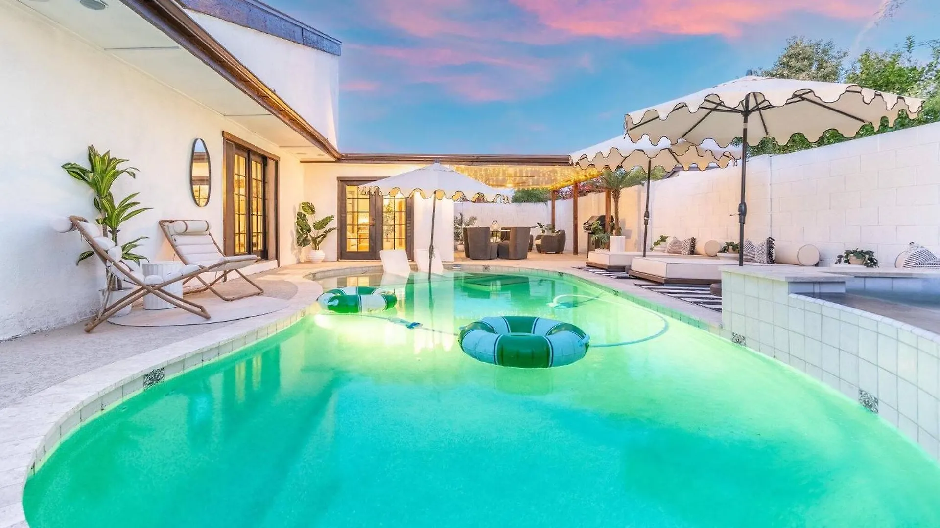 Hébergement de vacances Stylish Cottage Villa Pool Sauna Hottub Phoenix